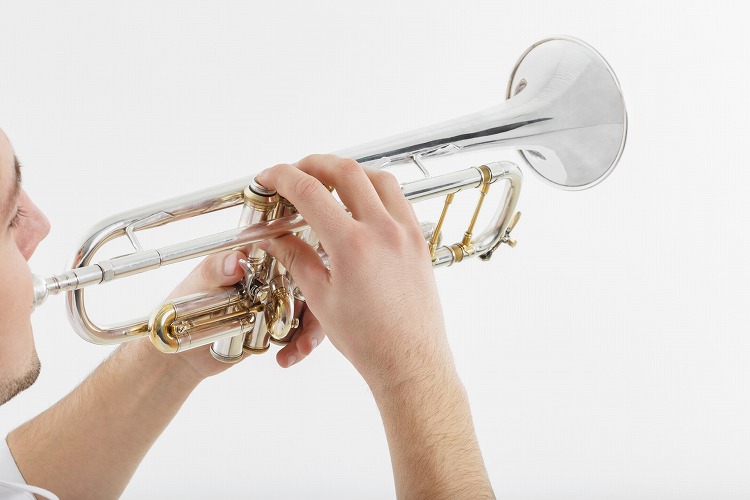 トランペットを家で吹く