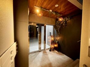 セルコホームの玄関ホールの標準仕様の価格目安と床材・壁材の選び方