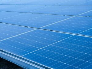 アイ工務店のソーラーパネルは後悔する？元を取る目安とデメリット